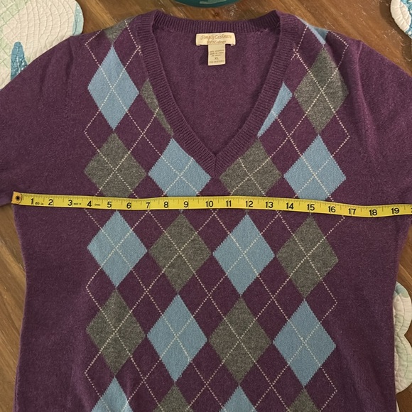 Women’s Simply Cashmere Vneck sweater, size XL - Picture 4 of 5